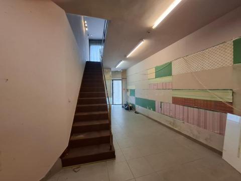 CASA  CENTRO DE PONTEAREAS - LUMINOSA, ESPACIOSA Y CON GRAN POTENCIAL