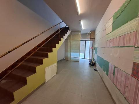 CASA  CENTRO DE PONTEAREAS - LUMINOSA, ESPACIOSA Y CON GRAN POTENCIAL