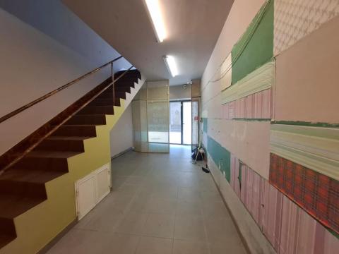 CASA  CENTRO DE PONTEAREAS - LUMINOSA, ESPACIOSA Y CON GRAN POTENCIAL