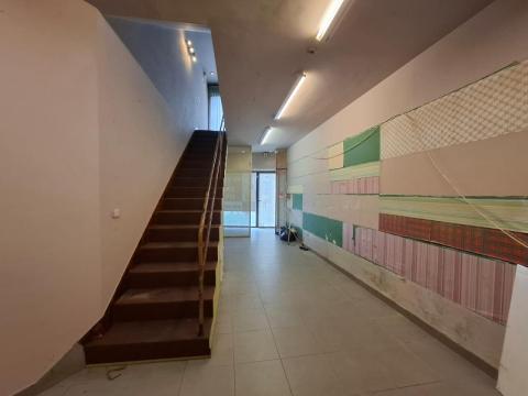 CASA  CENTRO DE PONTEAREAS - LUMINOSA, ESPACIOSA Y CON GRAN POTENCIAL