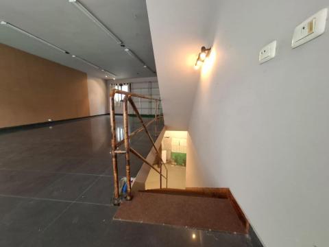 CASA  CENTRO DE PONTEAREAS - LUMINOSA, ESPACIOSA Y CON GRAN POTENCIAL