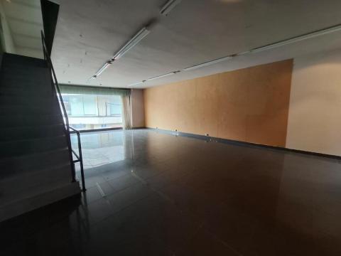 CASA  CENTRO DE PONTEAREAS - LUMINOSA, ESPACIOSA Y CON GRAN POTENCIAL