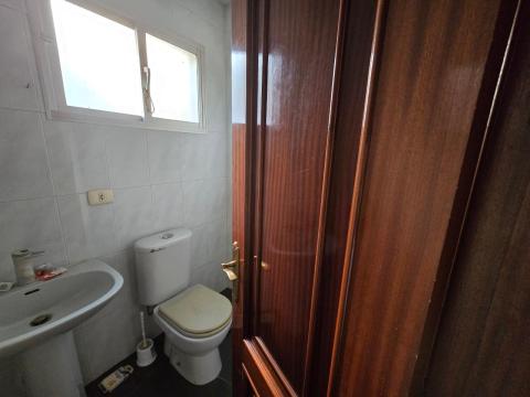 CASA  CENTRO DE PONTEAREAS - LUMINOSA, ESPACIOSA Y CON GRAN POTENCIAL