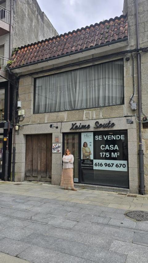 CASA  CENTRO DE PONTEAREAS - LUMINOSA, ESPACIOSA Y CON GRAN POTENCIAL