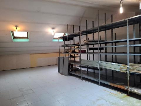 CASA  CENTRO DE PONTEAREAS - LUMINOSA, ESPACIOSA Y CON GRAN POTENCIAL