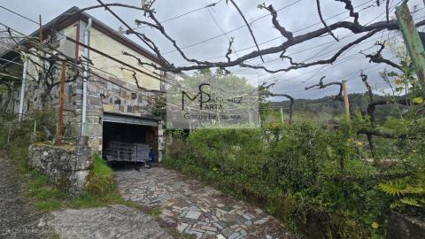 Vivir en un entorno natural único en Parada de Achas, A Cañiza.