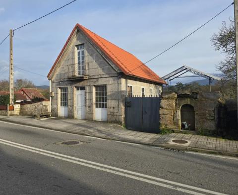 CASA EN VENTA  ANGOARES, PONTEAREAS