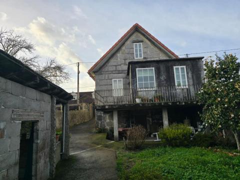 CASA EN VENTA  ANGOARES, PONTEAREAS