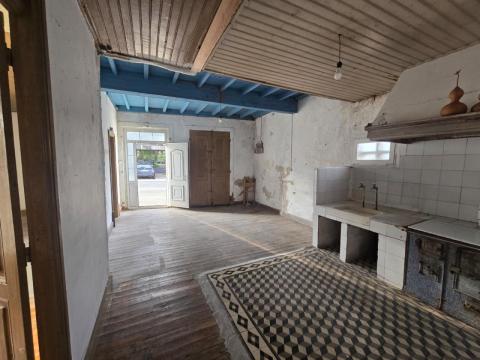 CASA EN VENTA  ANGOARES, PONTEAREAS