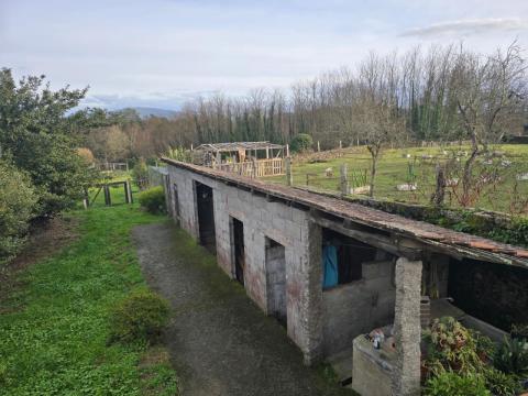 CASA EN VENTA  ANGOARES, PONTEAREAS