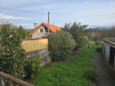 CASA EN VENTA  ANGOARES, PONTEAREAS