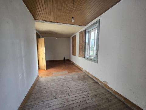 CASA EN VENTA  ANGOARES, PONTEAREAS