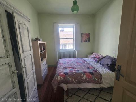 Dos casas centro de Tomiño con patio privado y gran potencial