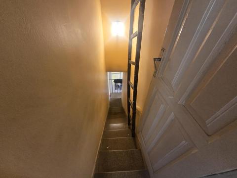 Dos casas centro de Tomiño con patio privado y gran potencial