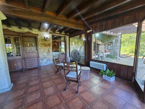 Casa de piedra gallega totalmente rehabilitada en Cristiñade, Ponteareas