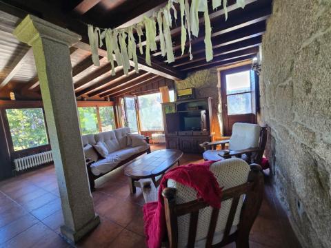 Casa de piedra gallega totalmente rehabilitada en Cristiñade, Ponteareas