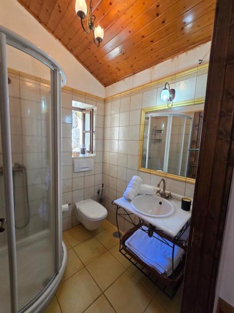 Casa de piedra gallega totalmente rehabilitada en Cristiñade, Ponteareas