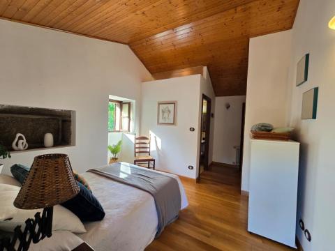 Casa de piedra gallega totalmente rehabilitada en Cristiñade, Ponteareas