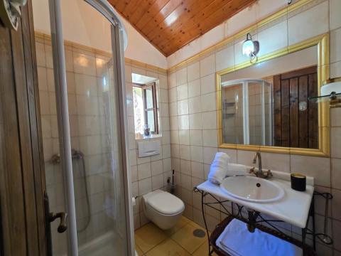 Casa de piedra gallega totalmente rehabilitada en Cristiñade, Ponteareas