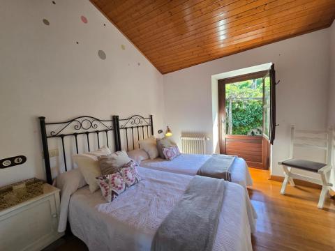 Casa de piedra gallega totalmente rehabilitada en Cristiñade, Ponteareas