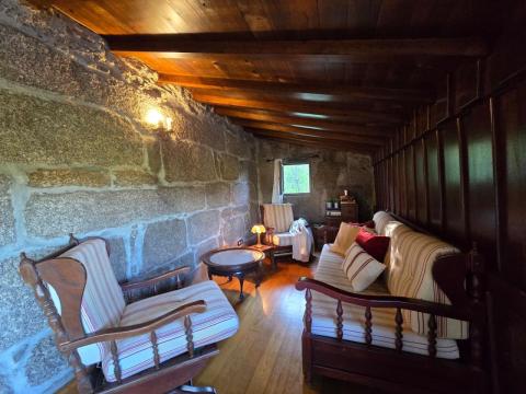 Casa de piedra gallega totalmente rehabilitada en Cristiñade, Ponteareas