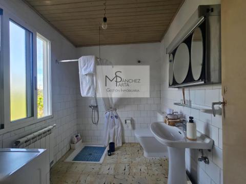 Casa  piedra con vistas privilegiadas al río Miño, en corazón vitivinícola de Castrelo de Miño
