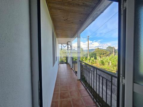 Casa  piedra con vistas privilegiadas al río Miño, en corazón vitivinícola de Castrelo de Miño