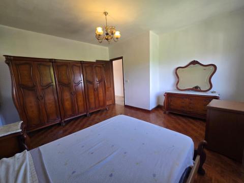 PROPIEDAD CON VIVIENDA INDEPENDIENTE, ESPACIO DE HOSTELERÍA REFORMADO, ALMACENES Y TERRENO EN ARBO