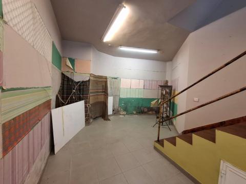 CASA  CENTRO DE PONTEAREAS - LUMINOSA, ESPACIOSA Y CON GRAN POTENCIAL