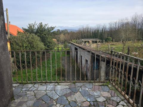 CASA EN VENTA  ANGOARES, PONTEAREAS
