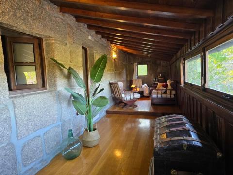 Casa de piedra gallega totalmente rehabilitada en Cristiñade, Ponteareas