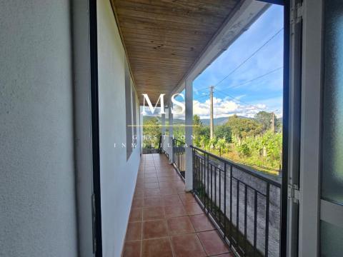Casa  piedra con vistas privilegiadas al río Miño, en corazón vitivinícola de Castrelo de Miño
