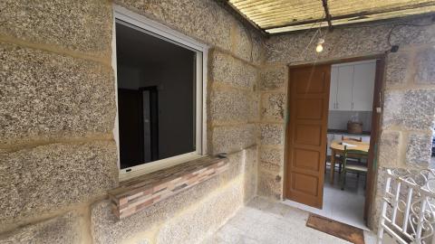 Vivienda reformada  planta baja  doble acceso y terrazas.