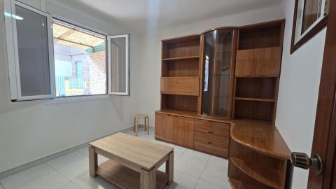 Vivienda reformada  planta baja  doble acceso y terrazas.