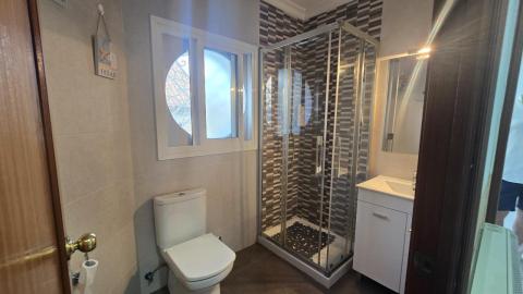 Vivienda reformada  planta baja  doble acceso y terrazas.