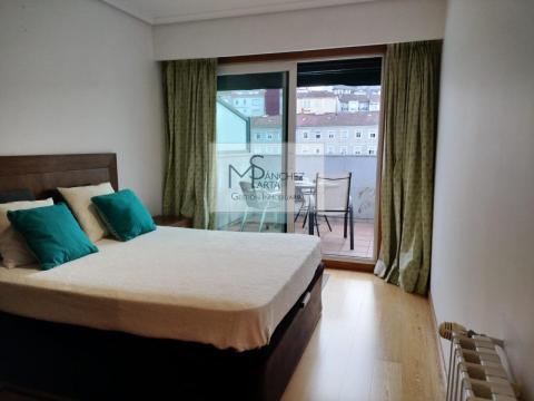 Alquiler piso tipo duplex con terraza en Aviles de Taramancos. Ourense.