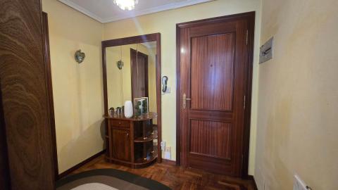 Exclusivo piso de 3 dormitorios  venta en Ponteareas