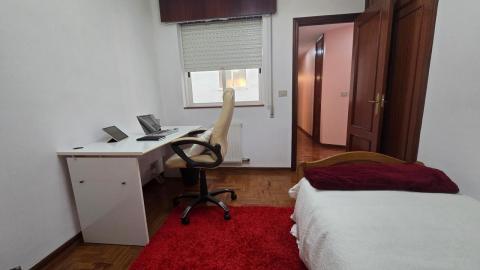 Exclusivo piso de 3 dormitorios  venta en Ponteareas