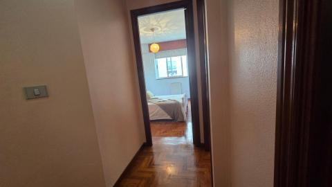 Exclusivo piso de 3 dormitorios  venta en Ponteareas