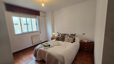 Exclusivo piso de 3 dormitorios  venta en Ponteareas