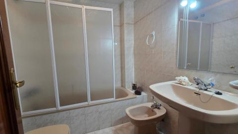 Exclusivo piso de 3 dormitorios  venta en Ponteareas