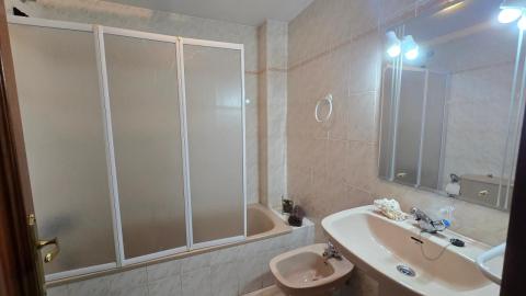 Exclusivo piso de 3 dormitorios  venta en Ponteareas