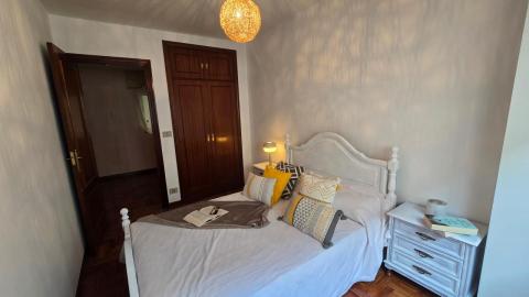 Exclusivo piso de 3 dormitorios  venta en Ponteareas