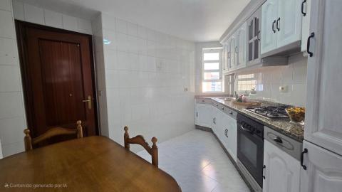 Exclusivo piso de 3 dormitorios  venta en Ponteareas