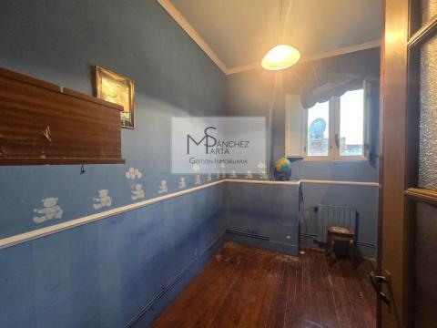 PISO EN VENTA EN PONTEAREAS