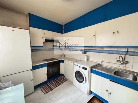 Piso en mejor ubicaciones de Vigo, a escasos metros del Paseo de Alfonso XII, en pleno corazón de la ciudad.