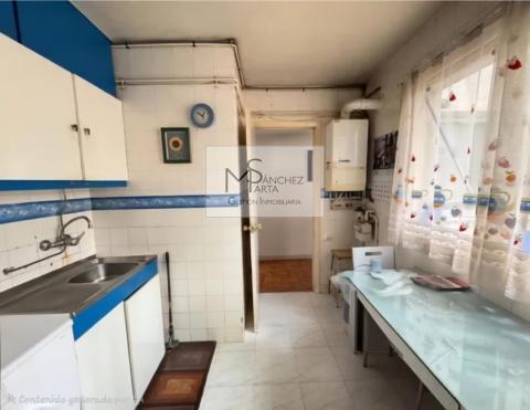 Piso en mejor ubicaciones de Vigo, a escasos metros del Paseo de Alfonso XII, en pleno corazón de la ciudad.