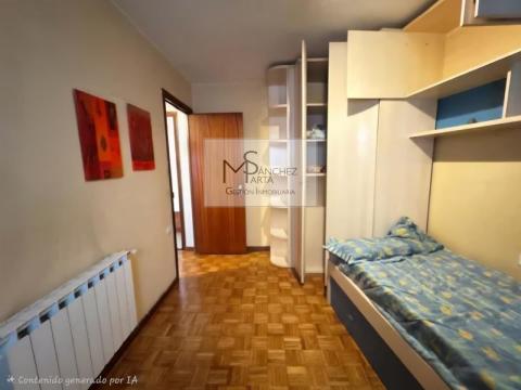 Piso en mejor ubicaciones de Vigo, a escasos metros del Paseo de Alfonso XII, en pleno corazón de la ciudad.