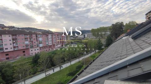 Alquiler piso tipo duplex con terraza en Aviles de Taramancos. Ourense.