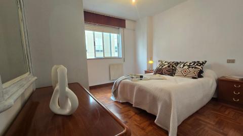 Exclusivo piso de 3 dormitorios  venta en Ponteareas